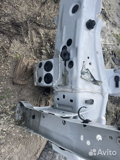 Лонжерон левый четверть toyota rav 4 xa50