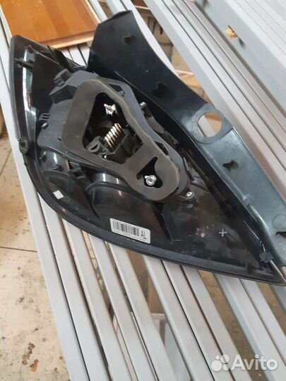 Фонарь задний правый Opel Astra H хэтчбек