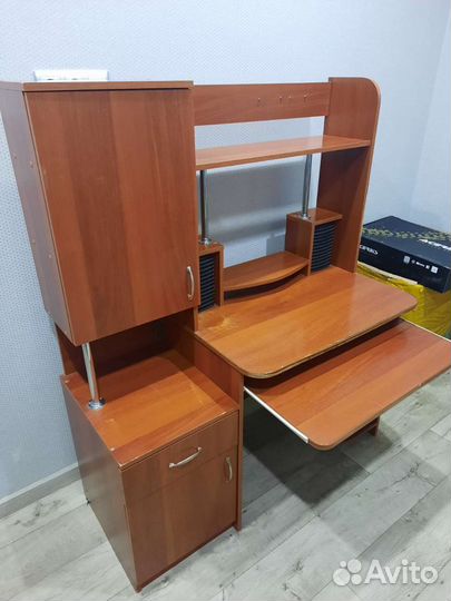 Компьютерный стол, письменный стол