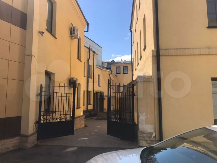 Здание, 385.1 м²