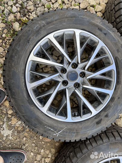 R18 Pirelli Ice Zero 235/60, PCD 5x114.3 DIA 67.1