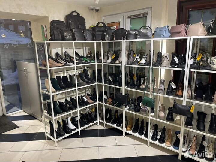 Магазины женской обуви и кожгалантереи