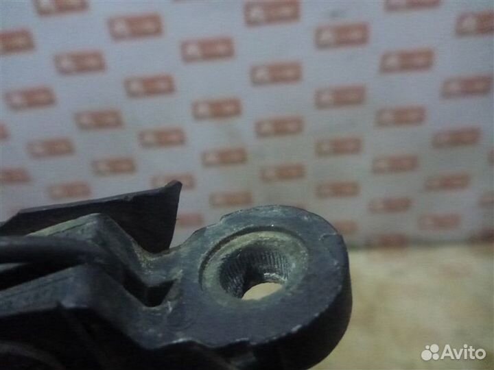 Поводок стеклоочистителя задний Volkswagen