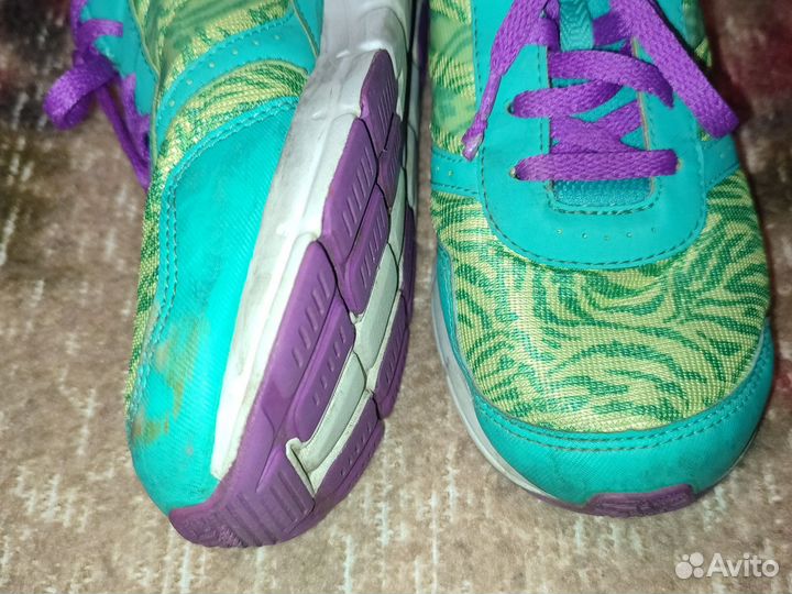 Кроссовки adidas на девочку 33