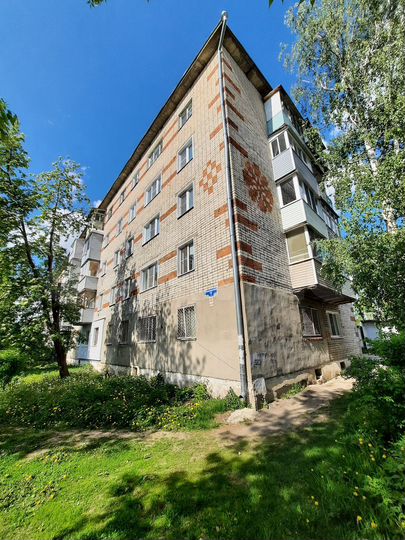 3-к. квартира, 52 м², 1/5 эт.