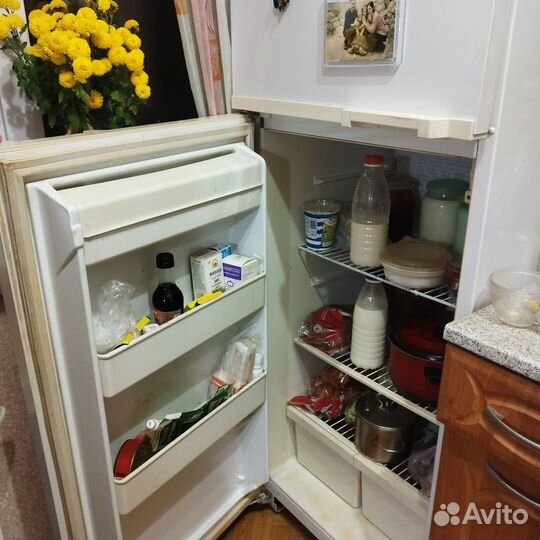 Холодильник Атлант двухкамерный б/у