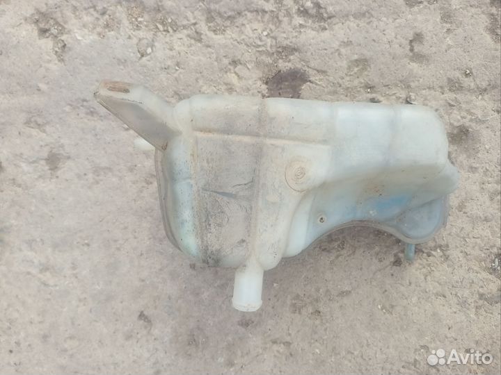 Бачок расширительный Ford Fiesta MK4