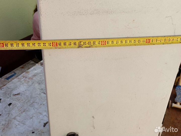 Металический ящик утеплен, работал холодильником