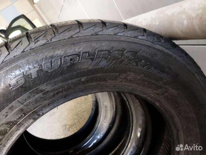 Yokohama Ice Guard IG30 215/65 R16