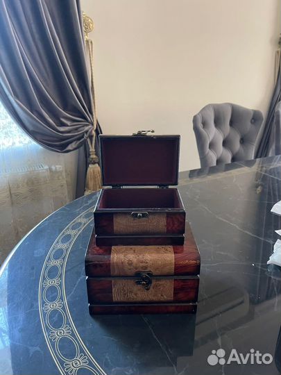 Деревянная шкатулка