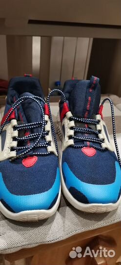 Кроссовки на мальчика