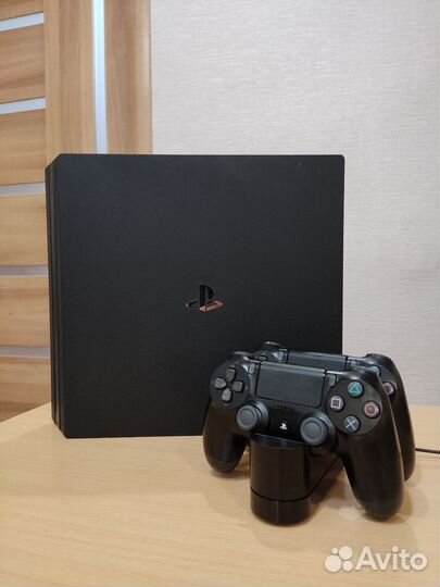 Sony PS4 pro 1tb с играми