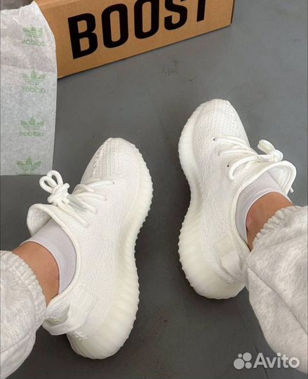 Кроссовки Adidas Yeezy Boost 350 Белые