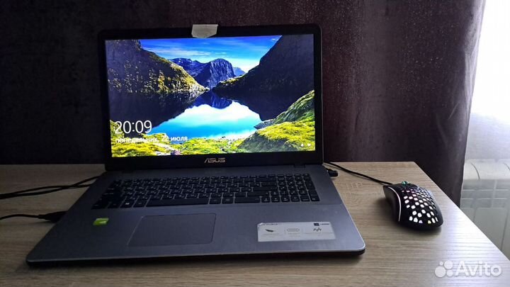 Ноутбук asus vivobook 17