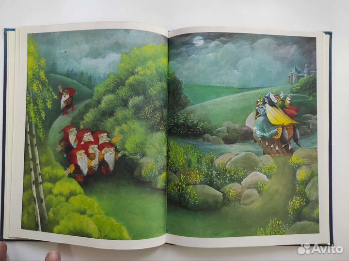 Книги П. Ершова и Братьев Гримм