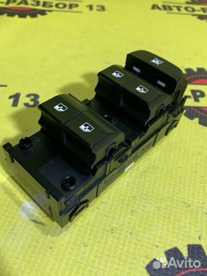 Блок управления стеклоподъемниками Kia Ceed 3 CD