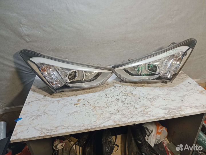 Фара правая и левая Hyundai Santa Fe 3 Ксенон