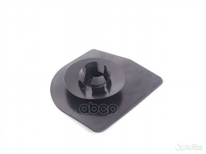 Заглушка VW passat 2005 3C0825961 VAG