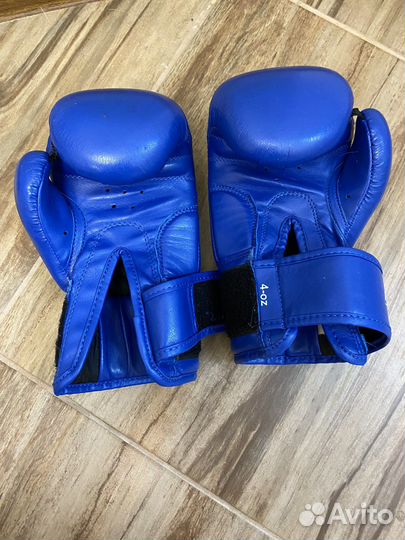 Боксерские перчатки 4 oz