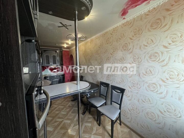 4-к. квартира, 77 м², 3/5 эт.