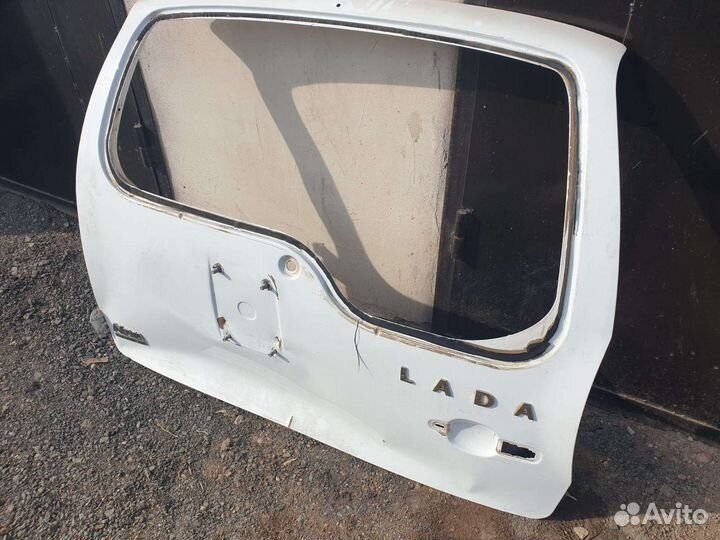 На Тревал задний бампер, задн. дверь багажника