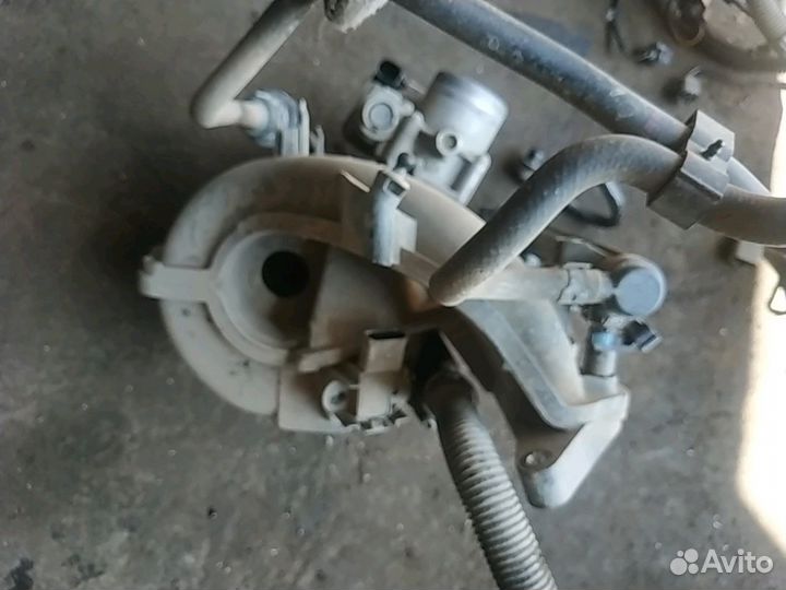 Впускной коллектор volkswagen polo 2013 г 1.6