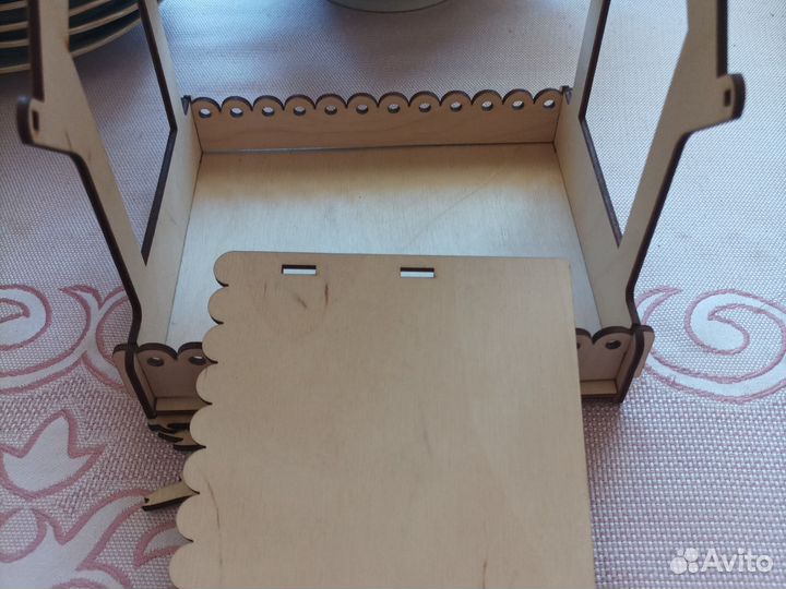 Кормушка для птиц из дерева