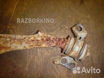 Рычаг передний правый