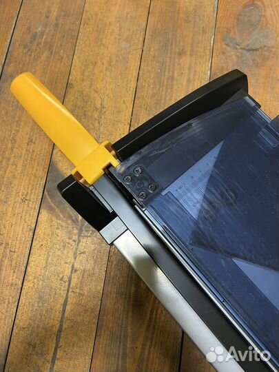 Резак для бумаги сабельный