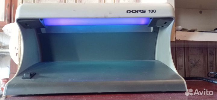 Ультрафиoлетовый детeктoр валют dоrs 100