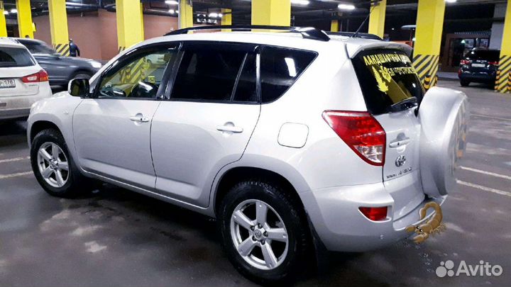 Toyota RAV4 2.0 AT, 2008, 220 000 км