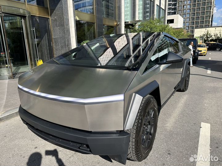 Tesla Cybertruck AT, 2024, 100 км