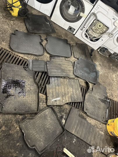 Коврики на разине авто