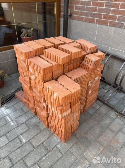 Кирпич полнотелый красный рифленый