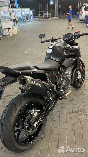 KTM 890 Duke