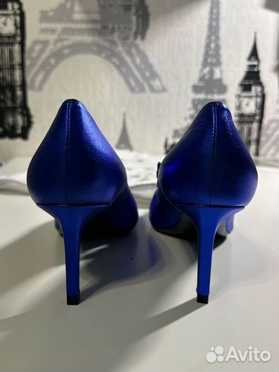 Туфли на шпильке Yves Saint Laurent