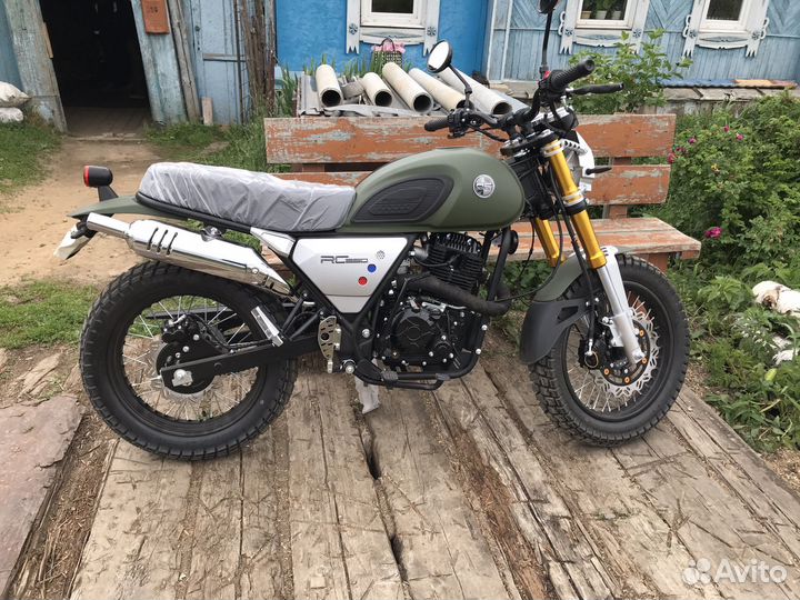 Racer triumph