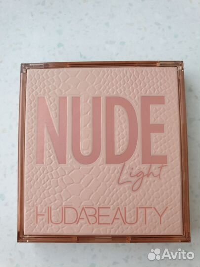 Тени Huda Beauty Nude Light
