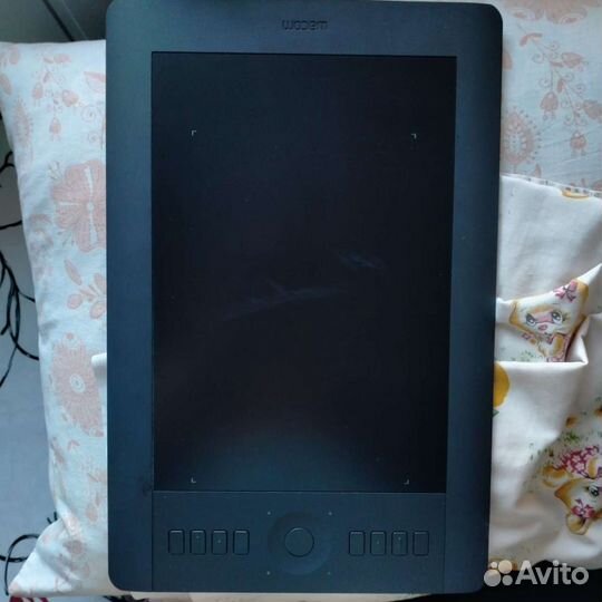 Wacom intuos pro medium pth-651