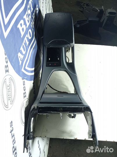 Подлокотник на BMW X5 e53