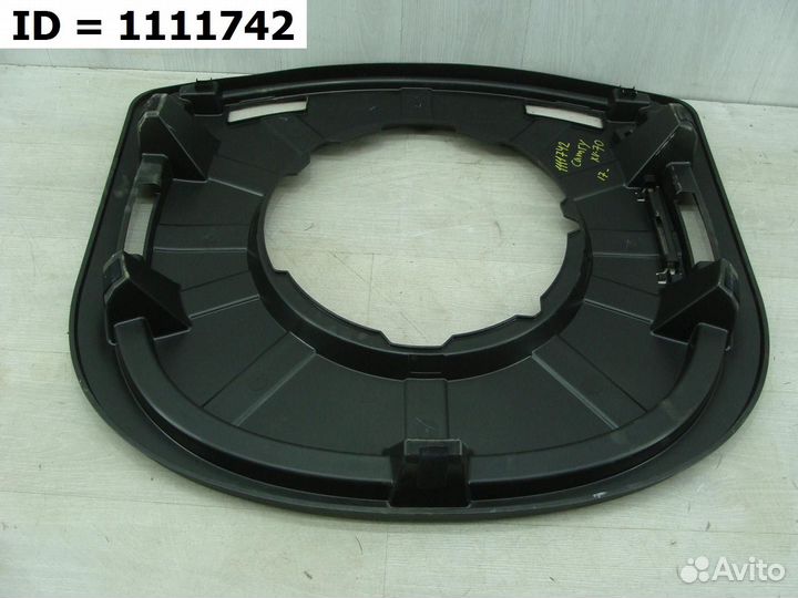 Ниша запасного колеса Toyota Camry