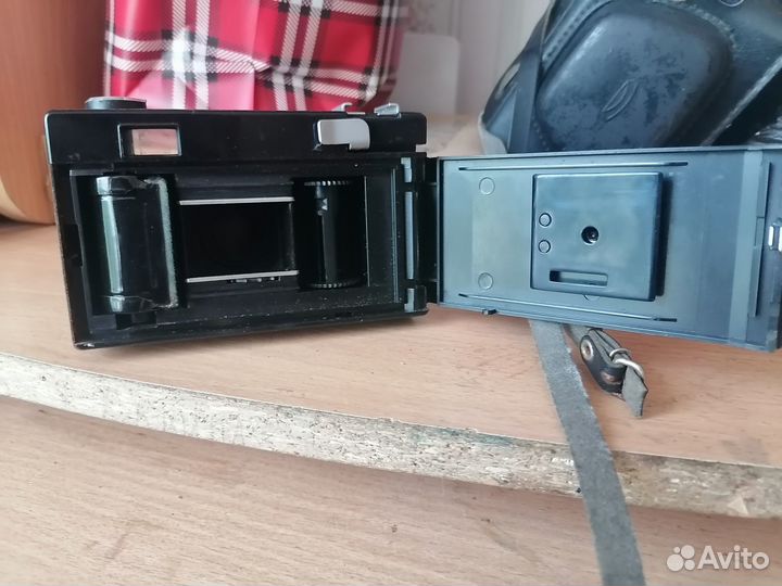 Пленочный фотоаппарат 