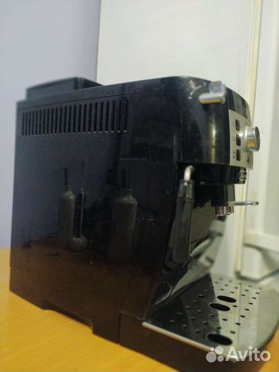 Кофемашина delonghi magnifica s