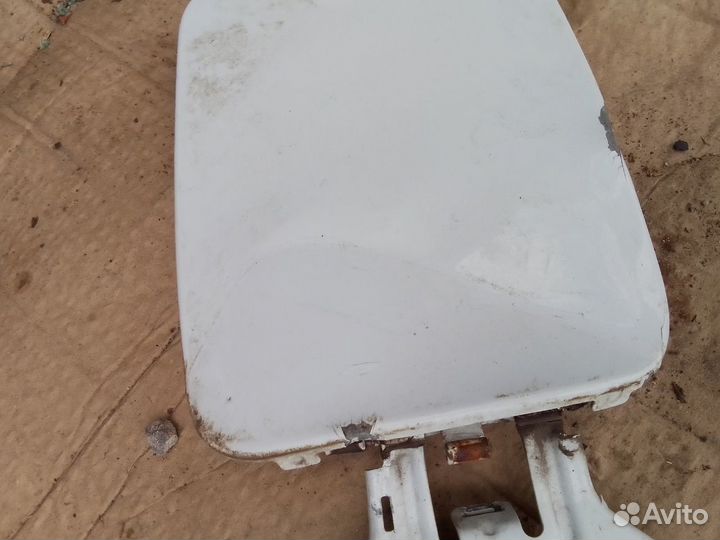 Лючок бензобака LADA Vesta дефект