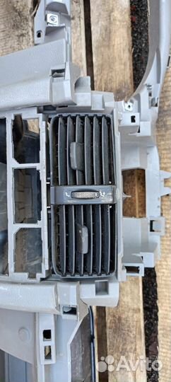 Торпедо нижняя часть Renault Symbol