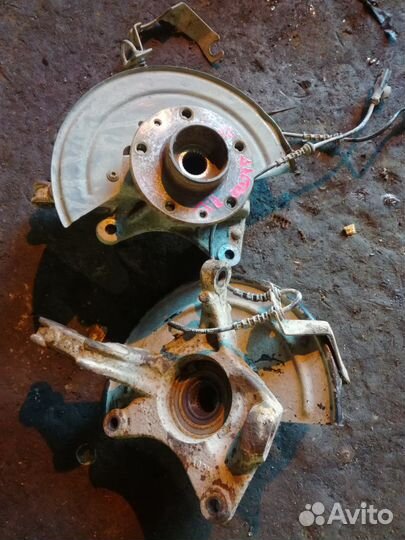 Кулак поворотный передний правый Renault Duster