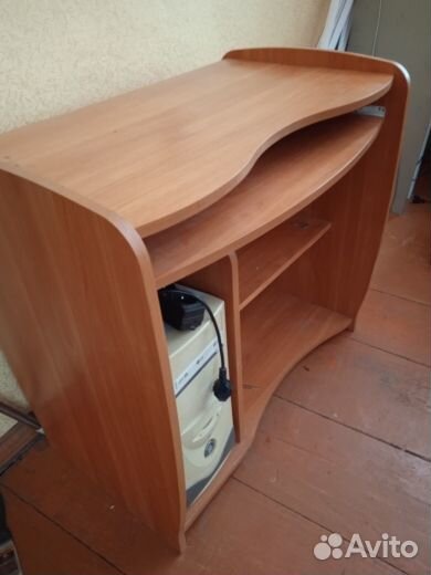 Стол компьютерный