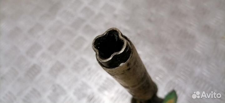 Кардан рулевой нижний Volkswagen Touareg 2002 2010