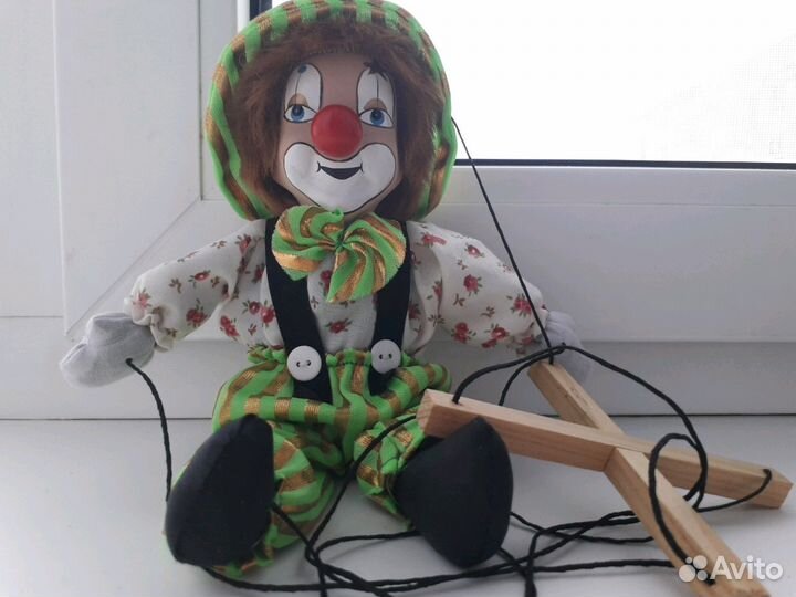 Кукла-клоун марионетка