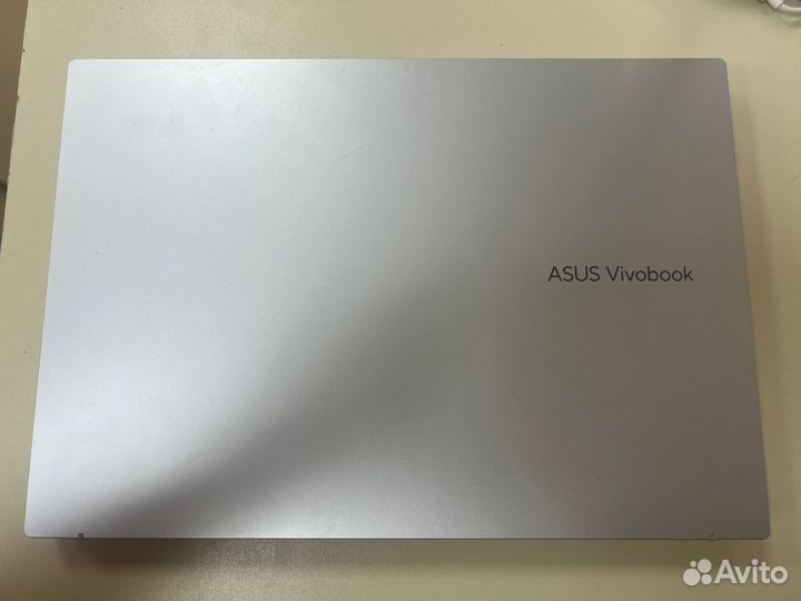 Ноутбук asus M1603Q (дбр)
